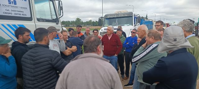 FeTrA junto a los Transportistas de Crespo (Entre Rios).