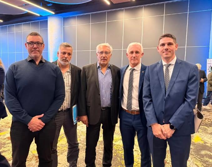 Dirigentes de FeTrA y Jefe de Prensa,  presentes en la convocatoria de la Cámara de Puertos Privados.
